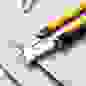 Технический нож Deli DL025 25мм, ударопрочный обрезиненный корпус, автоматическая блокировка